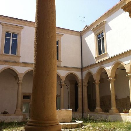 Filinona Apartment Modica Bagian luar foto