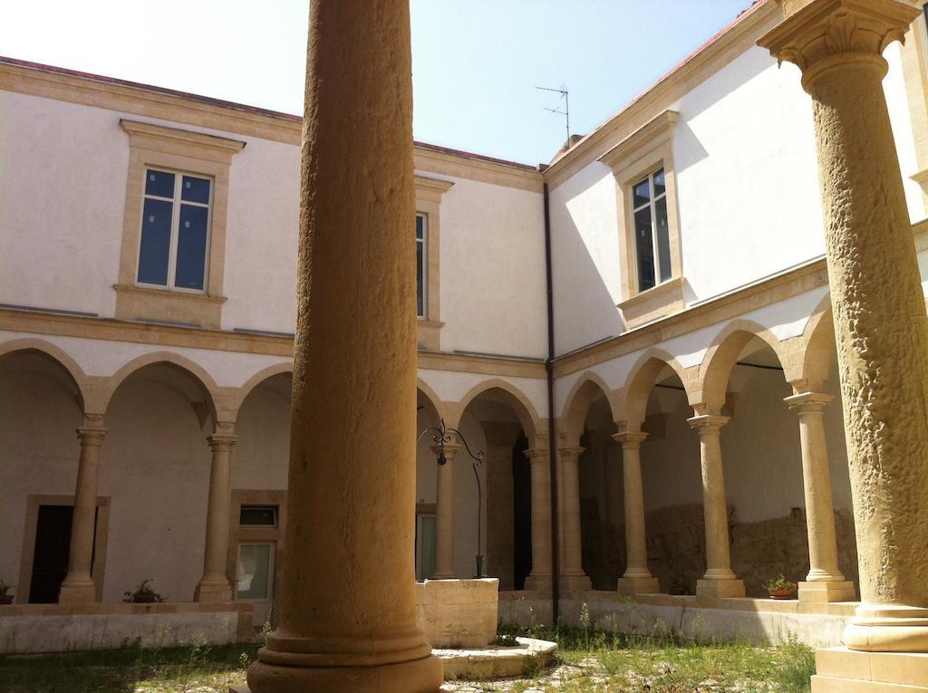 Filinona Apartment Modica Bagian luar foto