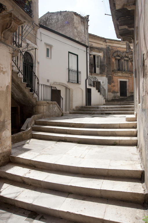 Filinona Apartment Modica Bagian luar foto